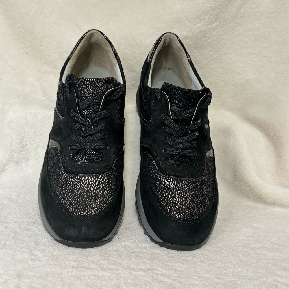 Women’s Waldlaufer Athletic Sneakers Black with Metallic Detail, Size 10.5